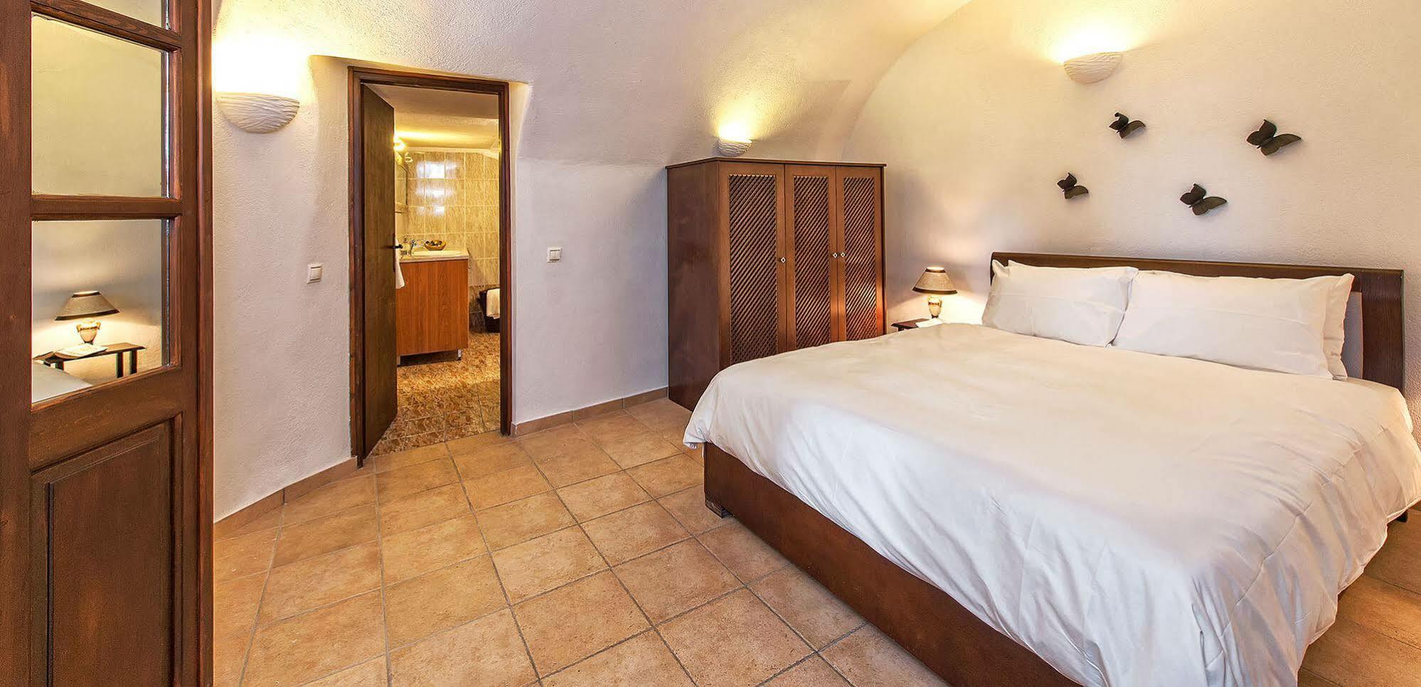 Nereids Villa Santorini Megalochori  Extérieur photo